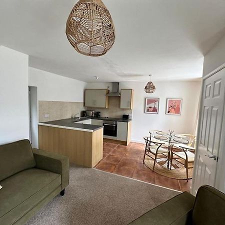 Stylish Miners Cottage At North Rd Porth  Экстерьер фото