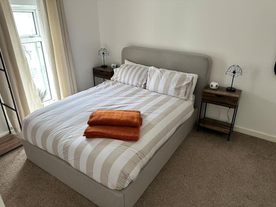 Stylish Miners Cottage At North Rd Porth  Экстерьер фото